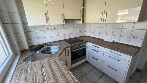 moderne Einbauküche - Etagenwohnung in 73734 Esslingen mit 56m² kaufen