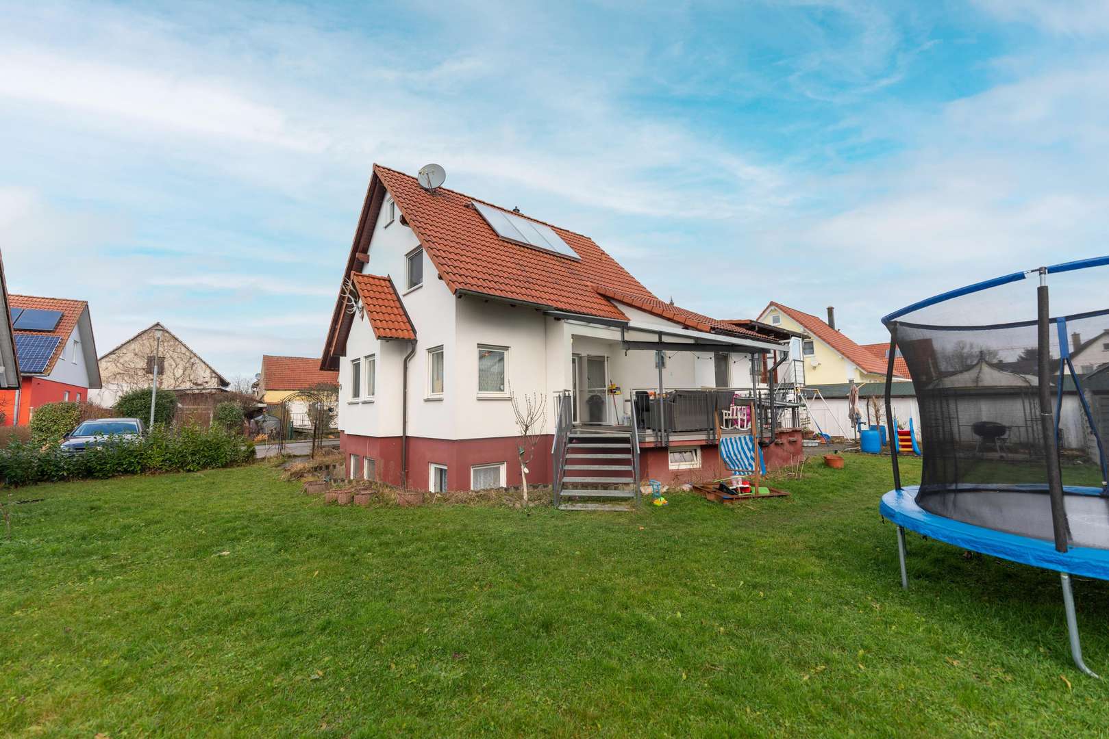 AHV01174 - Mehrfamilienhaus in 77977 Rust mit 195m² kaufen
