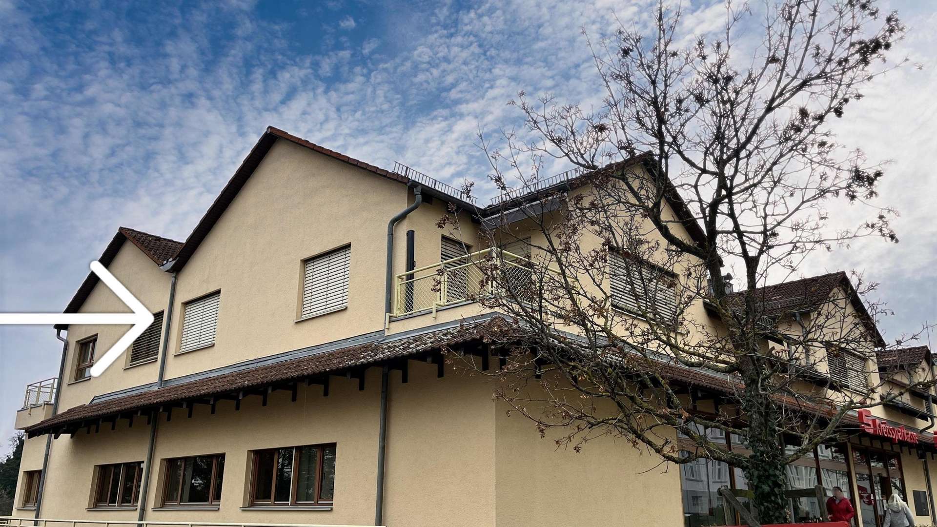 Hausansicht - Etagenwohnung in 72810 Gomaringen mit 99m² kaufen