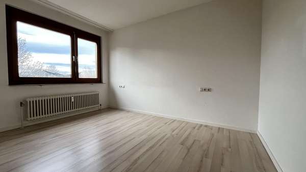 Schlafzimmer - Etagenwohnung in 72810 Gomaringen mit 99m² kaufen