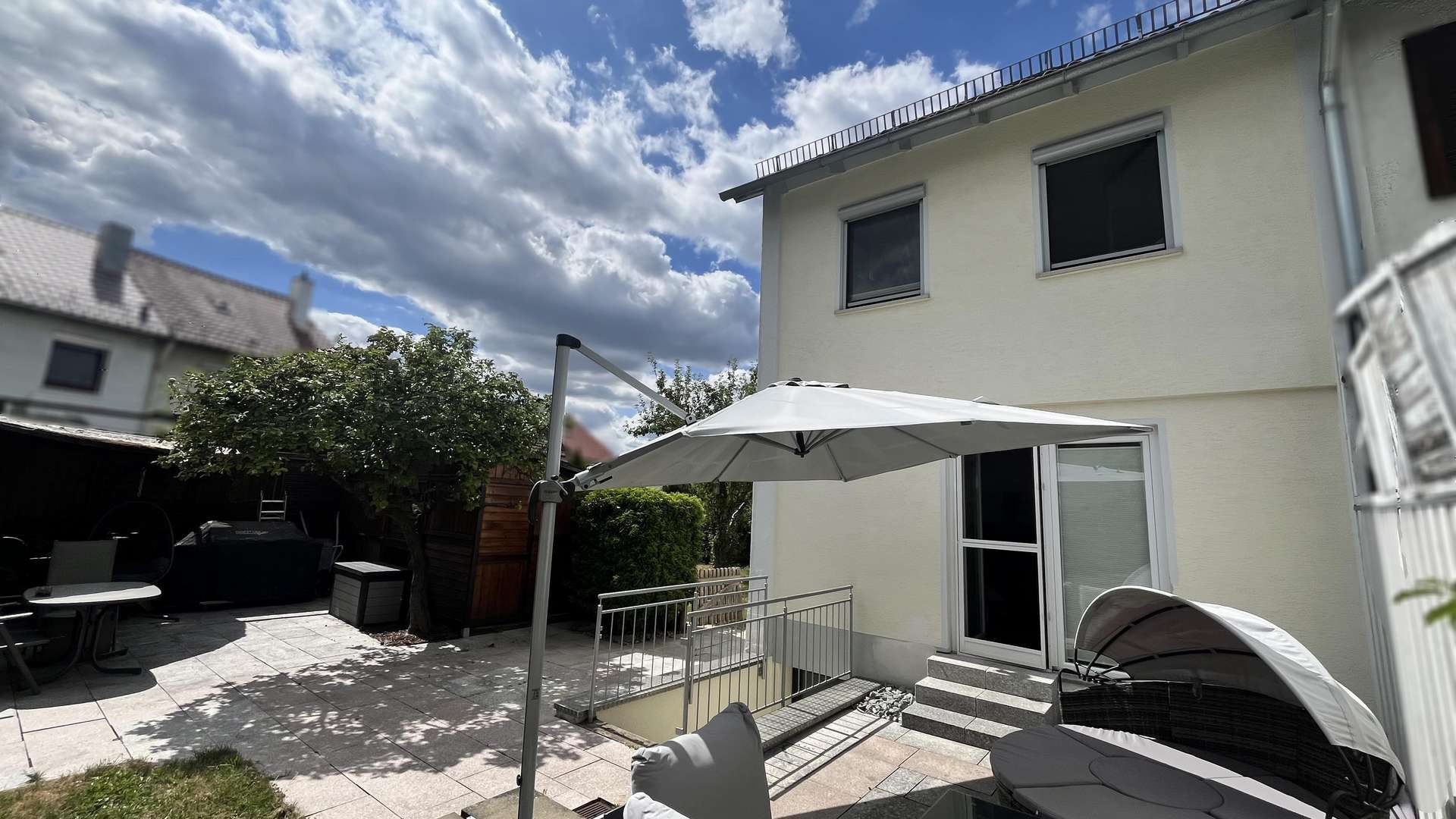 Haus und Terrassse Haus und Terrassse - Reihenendhaus in 72766 Reutlingen mit 118m² kaufen