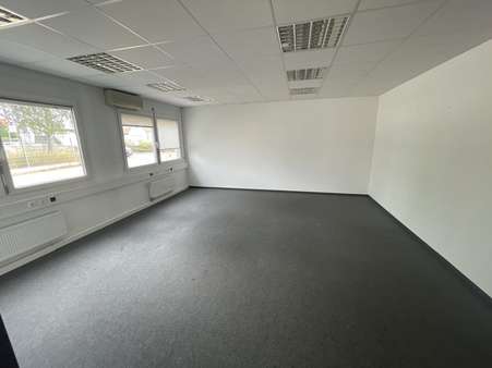 Büro groß - Bürofläche in 91074 Herzogenaurach mit 1824m² als Kapitalanlage kaufen