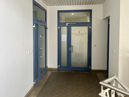 Eingang Mieteinehit - Bürohaus in 90491 Nürnberg mit 0m² mieten