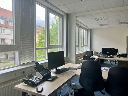helle Büroflächen - Bürohaus in 90491 Nürnberg mit 0m² mieten