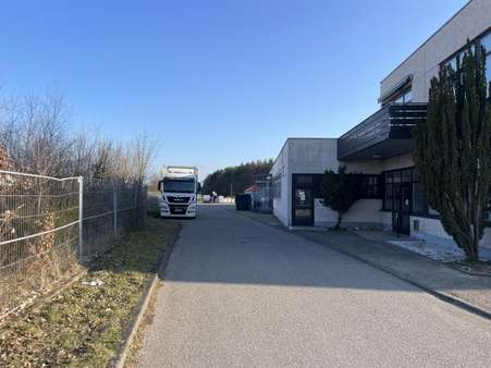 Zufahrtsstraße Ostseite Zufahrtsstraße Ostseite - Halle in 91572 Bechhofen mit 0m² kaufen