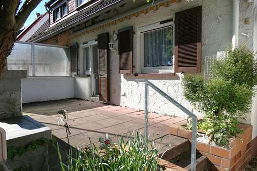 Terrasse - Doppelhaushälfte in 65931 Frankfurt mit 99m² kaufen