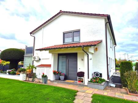 Außenansicht Außenansicht - Doppelhaushälfte in 65239 Hochheim mit 106m² kaufen