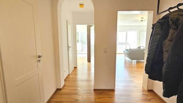 Flur - Etagenwohnung in 88682 Salem mit 105m² kaufen