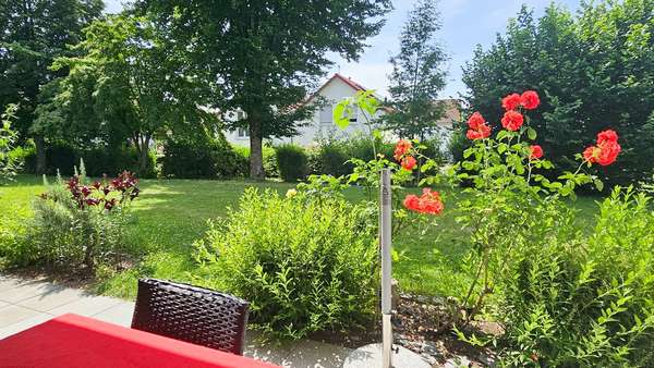Blick von der Terrasse Blick von der Terrasse - Erdgeschosswohnung in 88696 Owingen mit 95m² kaufen