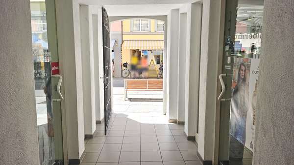 Hauszugang - Ladenlokal in 88662 Überlingen mit 19m² kaufen