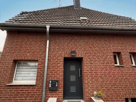 Hauseingang - Doppelhaushälfte in 47574 Goch mit 90m² kaufen