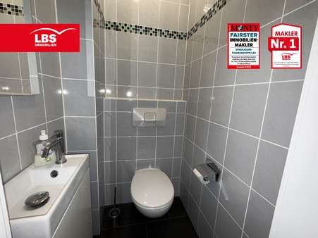 Gäste-Toilette - Reihenendhaus in 47441 Moers mit 124m² kaufen