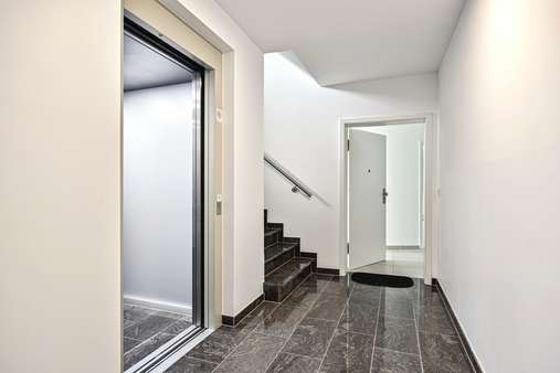 exklusiver Eingangsbereich - Erdgeschosswohnung in 47445 Moers mit 134m² kaufen