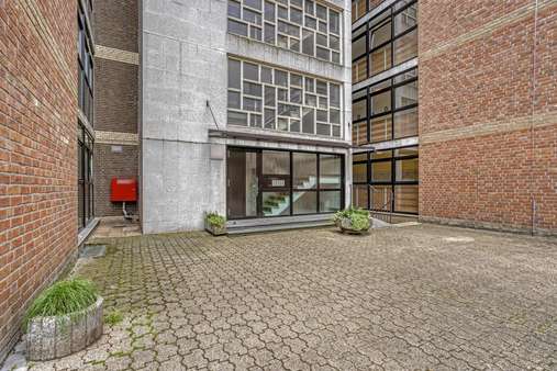 Eingangsbereich außen - Etagenwohnung in 47506 Neukirchen-Vluyn mit 55m² kaufen