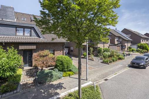 Nachbarschaft Nachbarschaft - Doppelhaushälfte in 47443 Moers mit 140m² kaufen