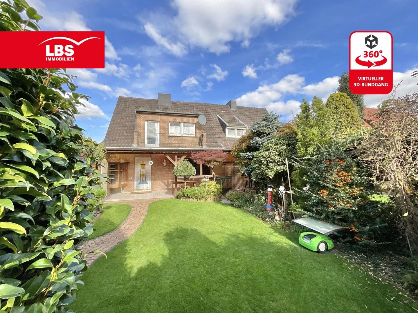 Titelbild Titelbild - Doppelhaushälfte in 47533 Kleve mit 118m² kaufen