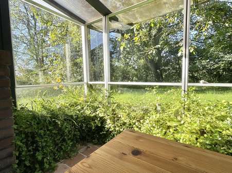 Wintergarten  Blick Obstwiese - Bauernhaus in 46446 Emmerich mit 140m² kaufen