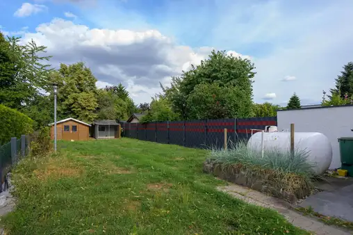 Doppelhaushälfte mit großem Garten und drei Stellplätzen in Hamm-Heessen