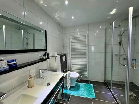 Dusche/WC - Etagenwohnung in 74847 Obrigheim mit 118m² kaufen