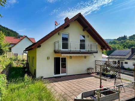 Seitenansicht Seitenansicht - Einfamilienhaus in 64760 Oberzent mit 136m² kaufen