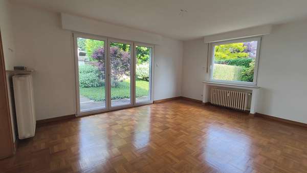 Wohnbereich im Erdgeschoss - Zweifamilienhaus in 45701 Herten mit 151m² kaufen