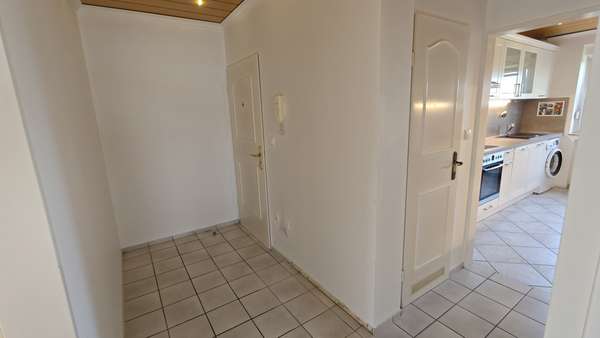 Eingangsbereich/Flur - Dachgeschosswohnung in 46244 Bottrop mit 73m² kaufen