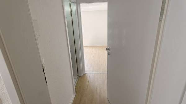 Eingang Apartment Eingang Apartment - Appartement in 60329 Frankfurt mit 26m² kaufen