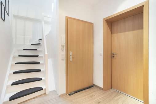 Eingang Wohnung Flur Eingang Wohnung Flur - Maisonette-Wohnung in 45768 Marl mit 115m² kaufen