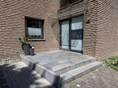Hauseingang Hauseingang - Etagenwohnung in 45739 Oer-Erkenschwick mit 81m² kaufen
