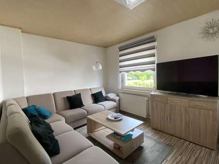 Wohnzimmer - Reihenendhaus in 44581 Castrop-Rauxel mit 85m² kaufen