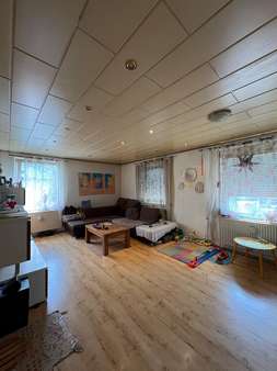 Wohnzimmer Wohnzimmer - Maisonette-Wohnung in 42659 Solingen mit 125m² kaufen