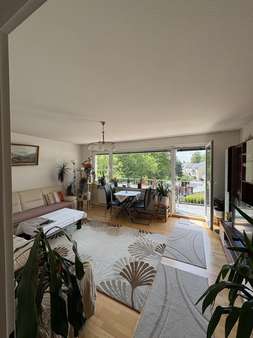 Wohnzimmer - Etagenwohnung in 42655 Solingen mit 70m² kaufen