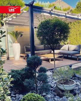 Garten/Terrasse - Einfamilienhaus in 42651 Solingen mit 123m² kaufen