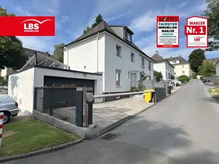 Kernsaniertes Einfamilienhaus mit liebevollem Garten, und Solarenergie 