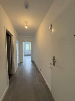 Flur - Etagenwohnung in 40211 Düsseldorf mit 58m² mieten