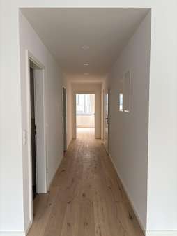 Flur Flur - Etagenwohnung in 40211 Düsseldorf mit 132m² mieten