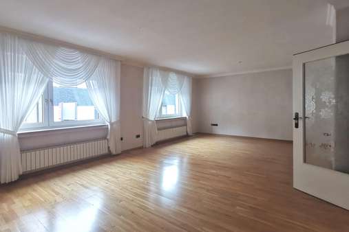 Wohnzimmer Wohnzimmer - Etagenwohnung in 42853 Remscheid mit 117m² kaufen