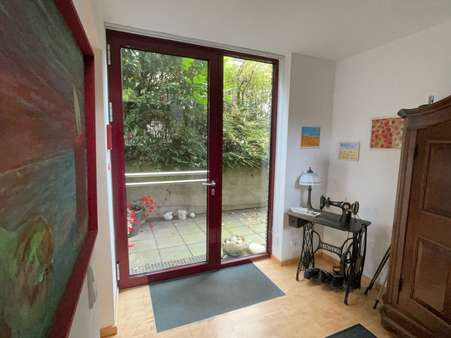 Hauseingang Hauseingang - Einfamilienhaus in 42651 Solingen, Solingen-Mitte mit 190m² kaufen