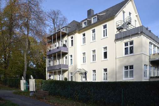 Ansicht Hausfront I - Erdgeschosswohnung in 42897 Remscheid mit 67m² günstig kaufen