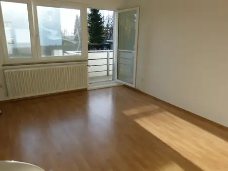 3-Zimmerwohnung mit Balkon und Garage