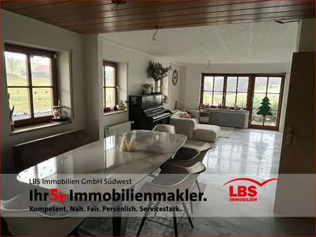 Wohn- Esszimmer - Doppelhaushälfte in 79733 Görwihl mit 232m² kaufen