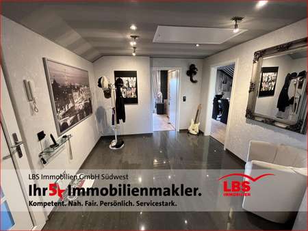 Flur - Dachgeschosswohnung in 79777 Ühlingen-Birkendorf mit 100m² kaufen