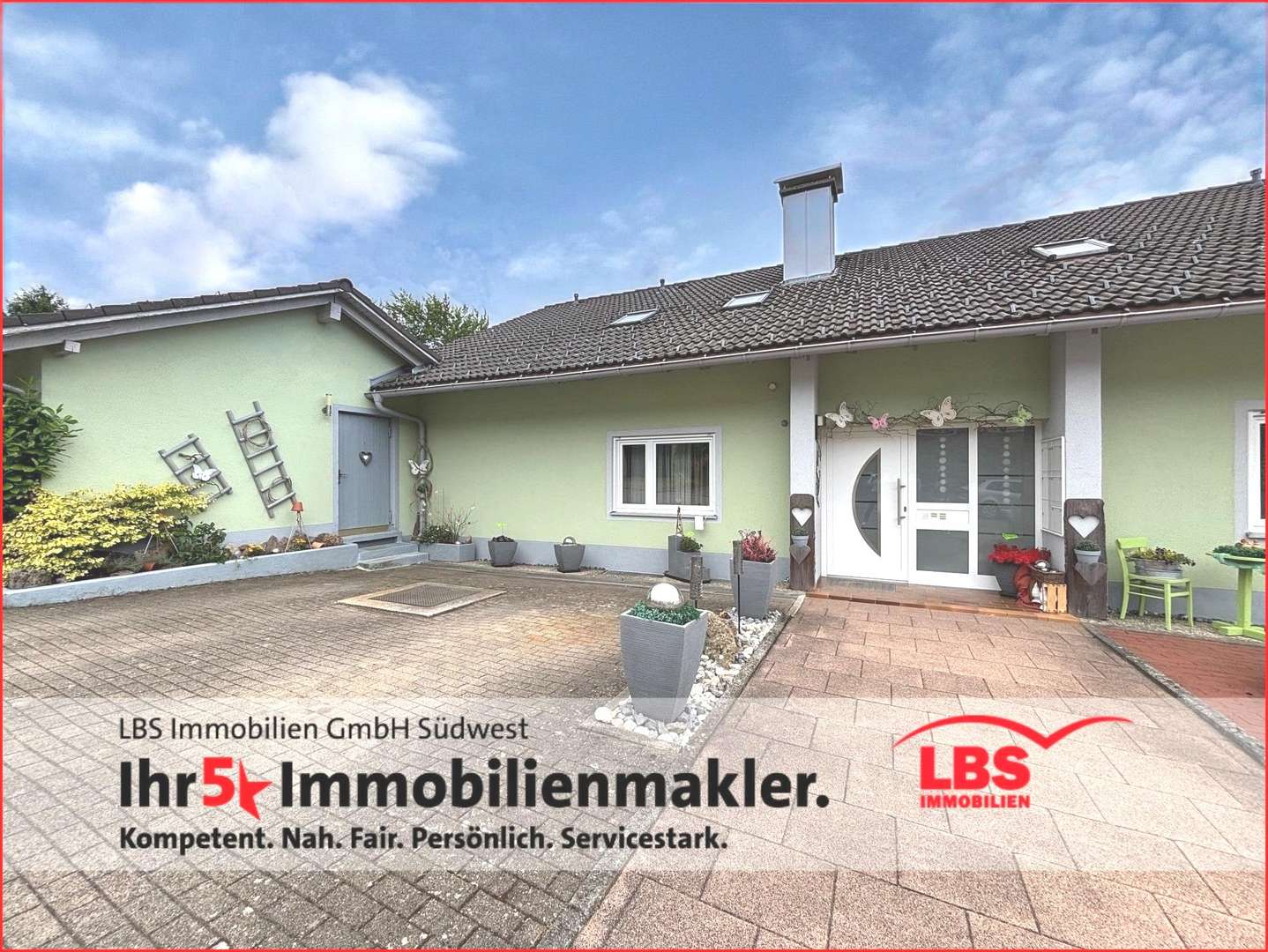Nordansicht Nordansicht - Zweifamilienhaus in 79848 Bonndorf mit 355m² kaufen
