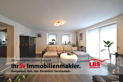 Wohnzimmer - Etagenwohnung in 75242 Neuhausen mit 98m² kaufen