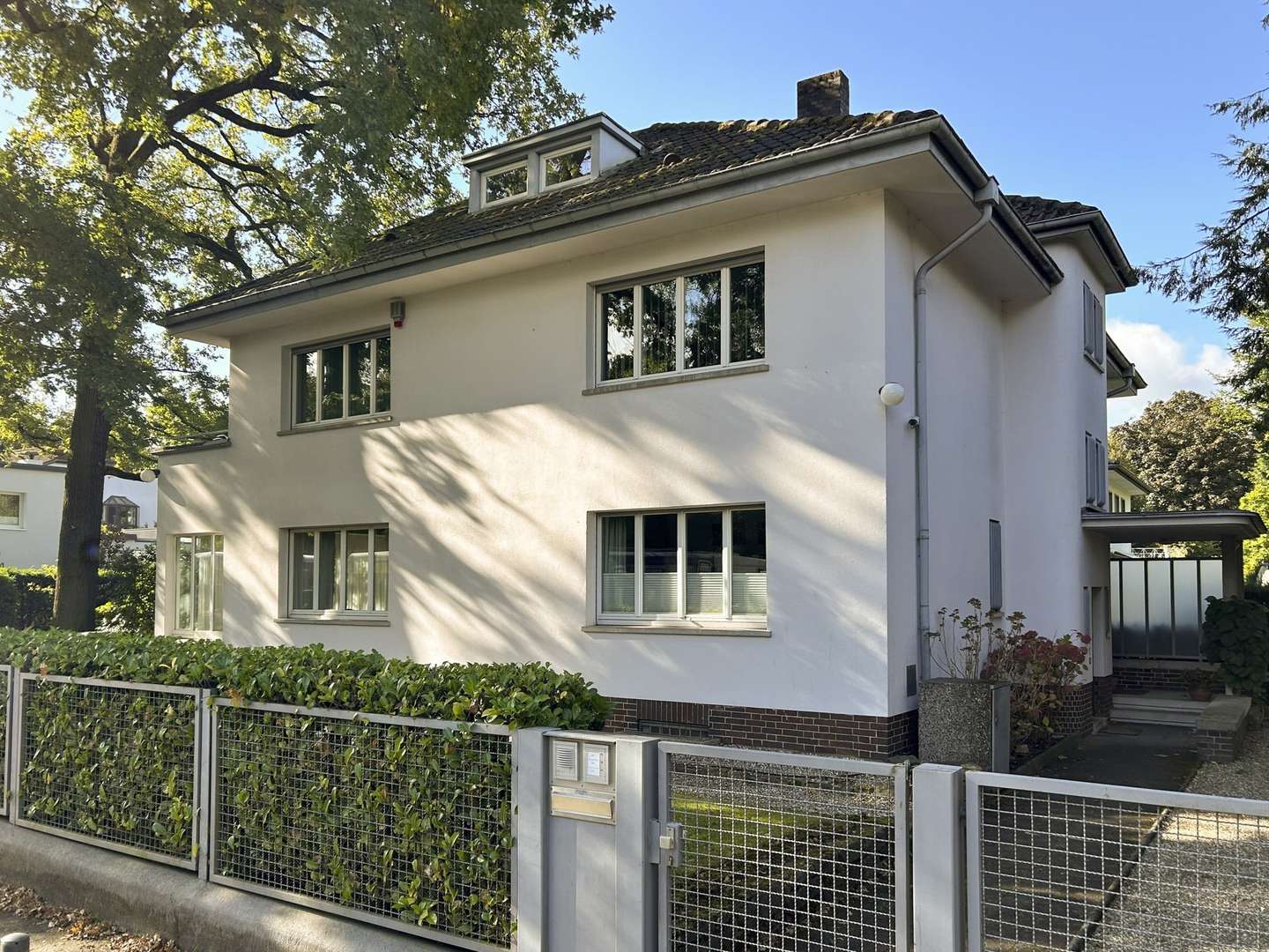 Außenansicht Außenansicht - Villa in 60528 Frankfurt mit 296m² kaufen