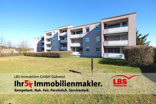 Außenansicht Außenansicht - Etagenwohnung in 75180 Pforzheim mit 80m² kaufen