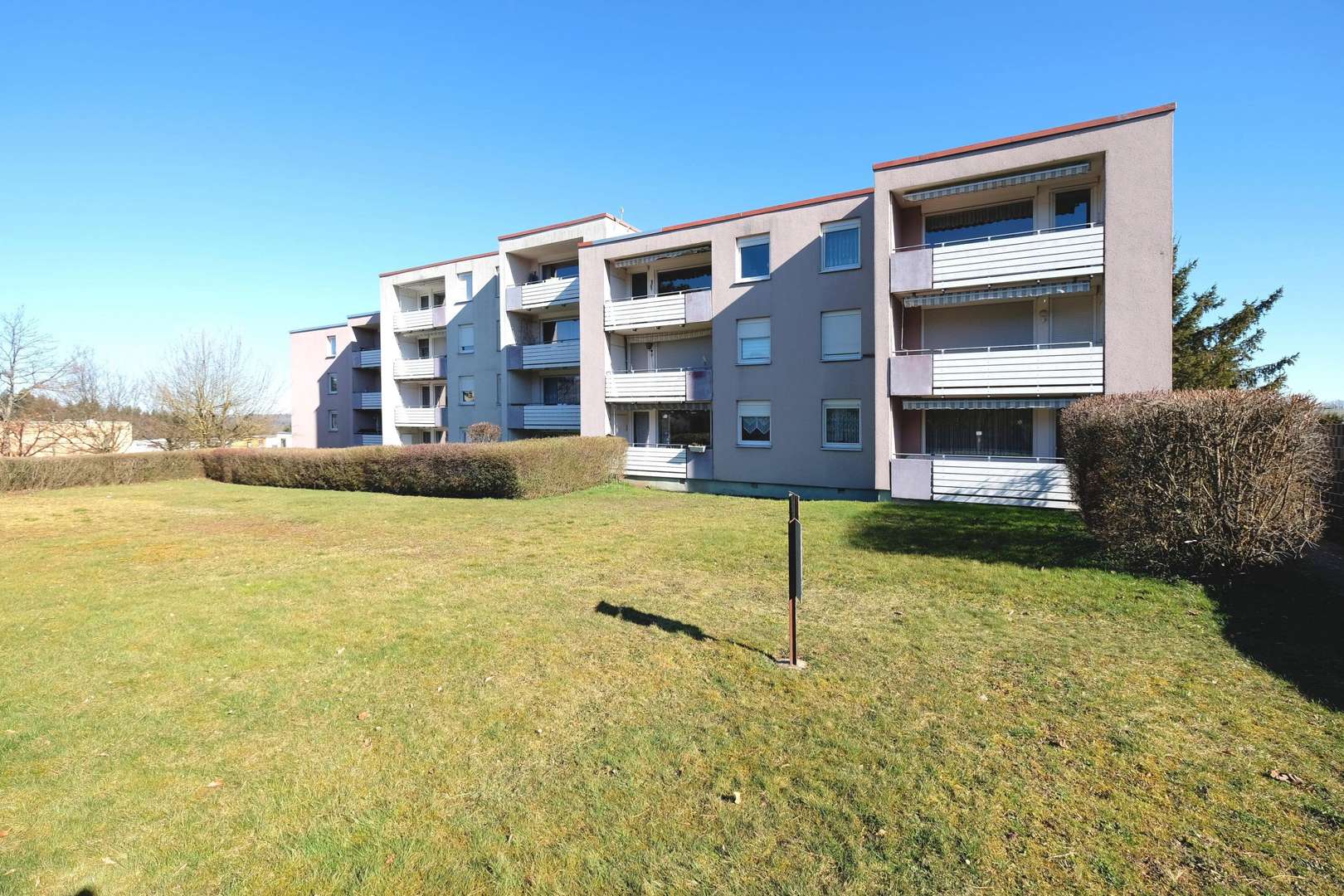 Außenansicht - Etagenwohnung in 75180 Pforzheim mit 80m² kaufen
