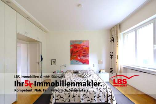 Schlafzimmer EG  - Villa in 60528 Frankfurt mit 296m² kaufen