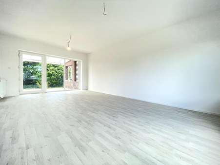 Wohnzimmer EG - Zweifamilienhaus in 46325 Borken mit 180m² günstig kaufen