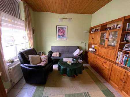 Wohnzimmer - Doppelhaushälfte in 48599 Gronau mit 75m² günstig kaufen
